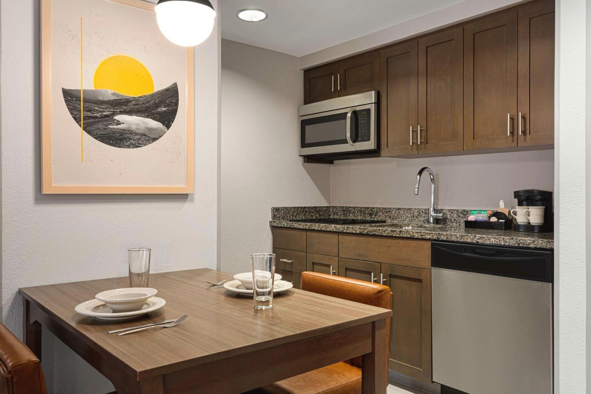 Homewood Suites By Hilton - Шарлотсвил Екстериор снимка