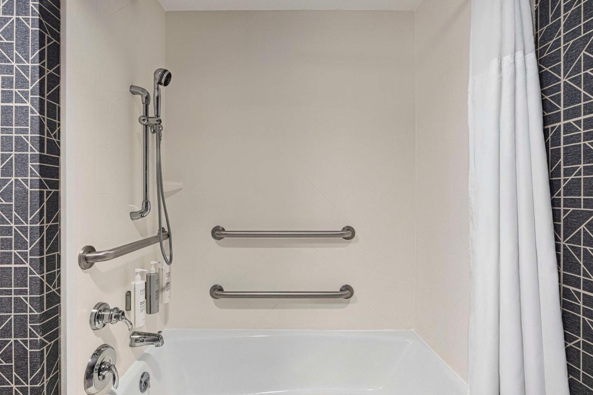 Homewood Suites By Hilton - Шарлотсвил Екстериор снимка